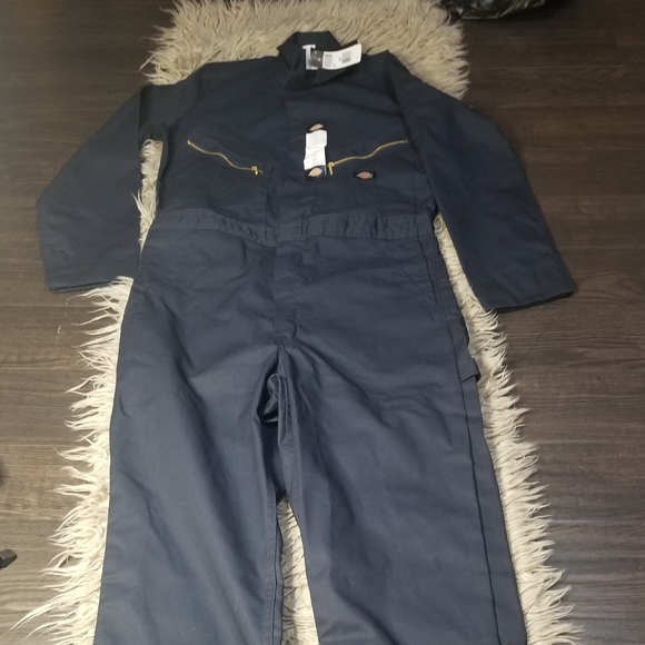 Overall - Picture 3 of 6